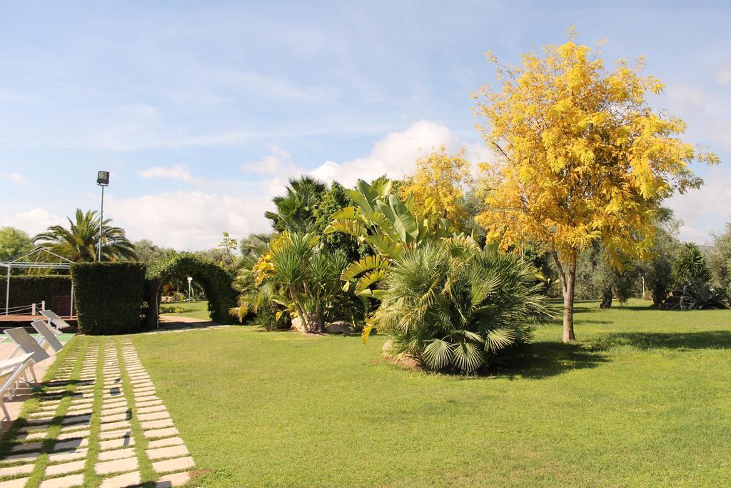 Valle Di Mare Country Resort Fontane Bianche Exterior foto